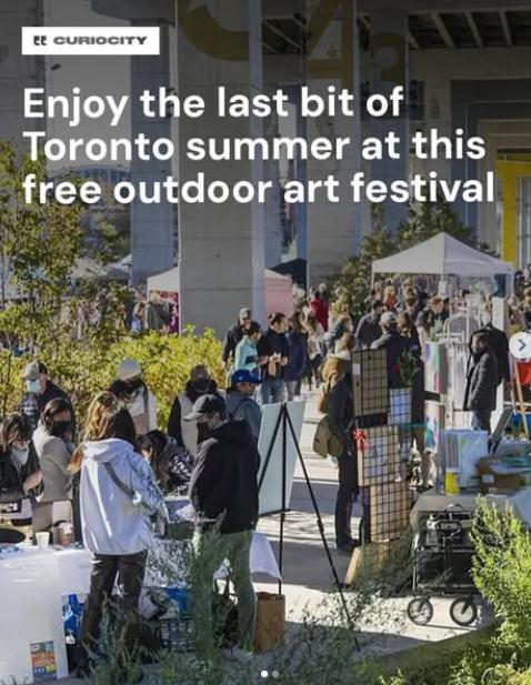 Crowds enjoying outdoor Toronto summer art festival